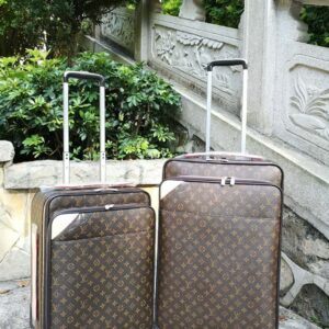 Replica Louis Vuitton Rolling Luggage LV M23241